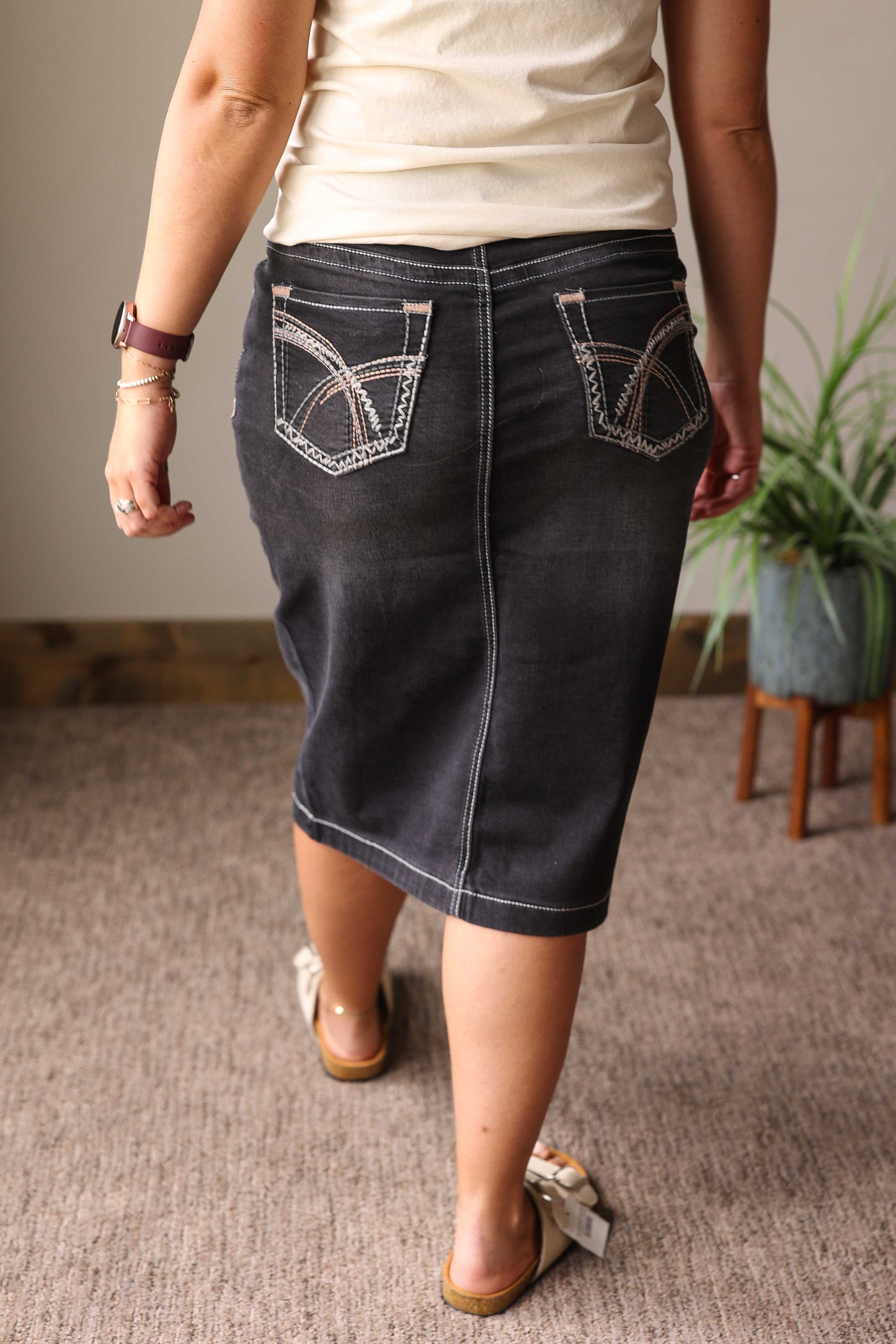 Black Heavy Stitching Stretch Denim Skirt