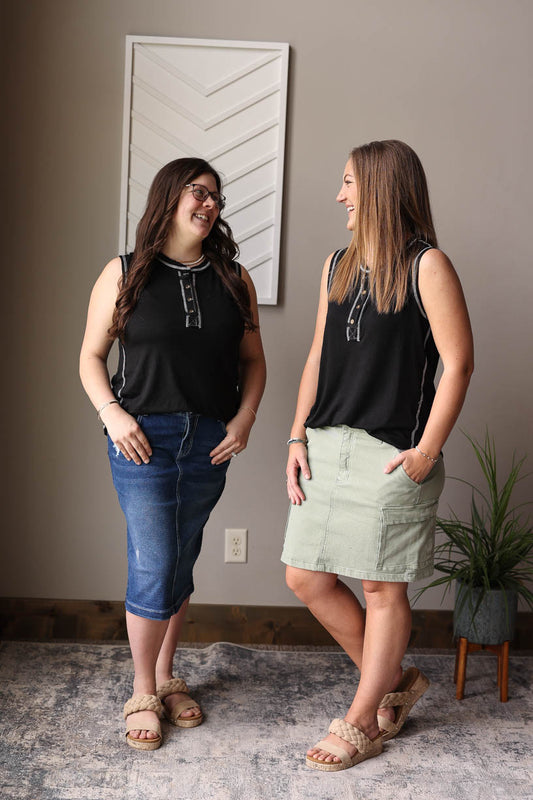 Black Contrast Stitching Henley Tank, L, XL