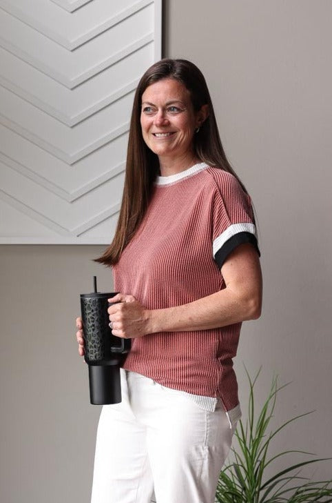 Coffee Mocha Textured Contrast Trim Top; M, XL