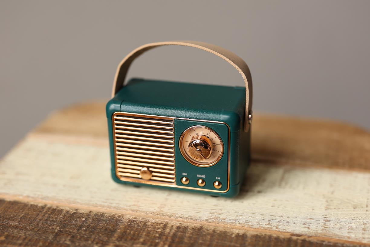 Dark Green Retro Wireless Bluetooth Speaker