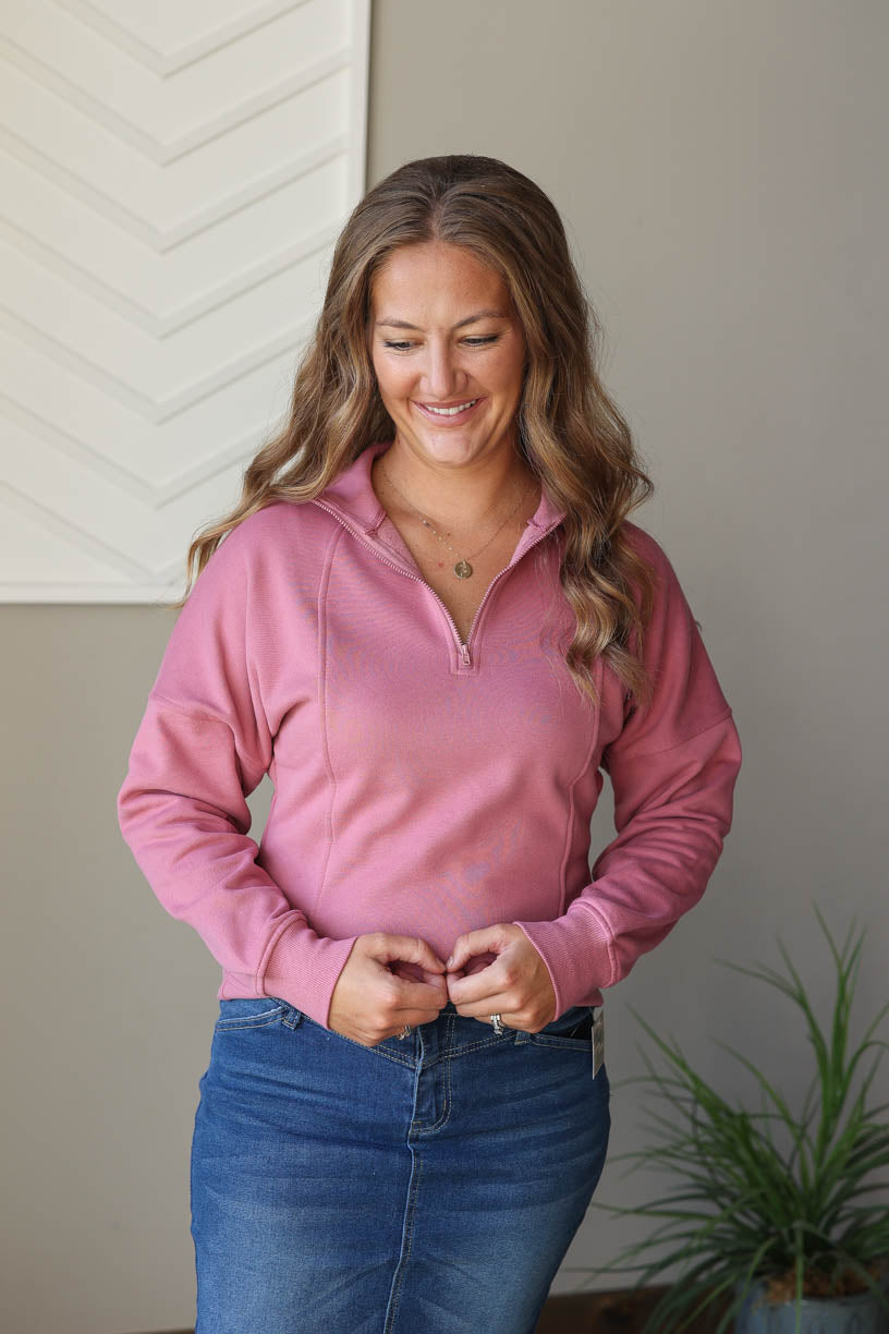 Rose Zippered Neck Sweatshirt; M, XL