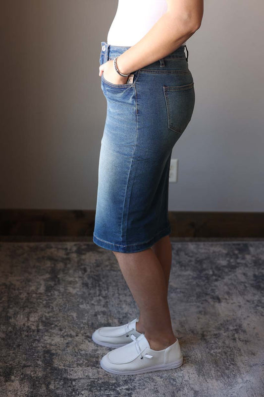 Vintage Wash Solid Stretch Midi Denim Skirt