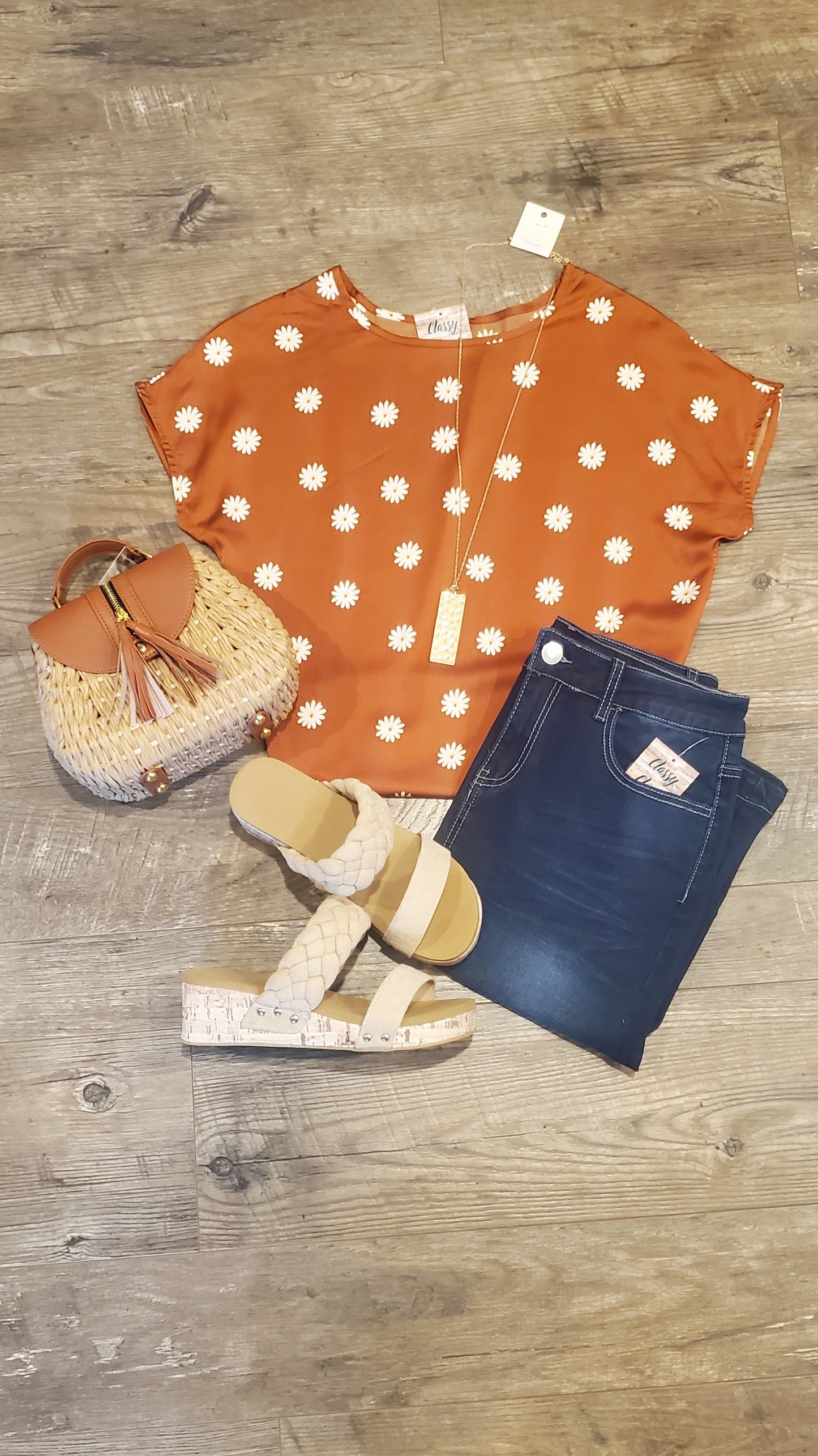 Chestnut Daisy Print Top; S, M, XL
