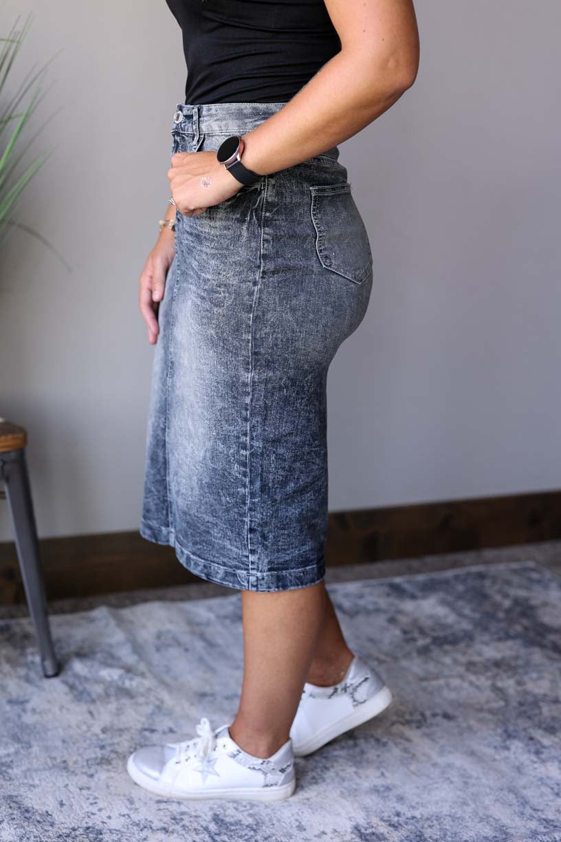 This Black Mineral Wash Midi Denim Skirt offers comfortable casualwear perfect for everyday life for fall winter fashion.