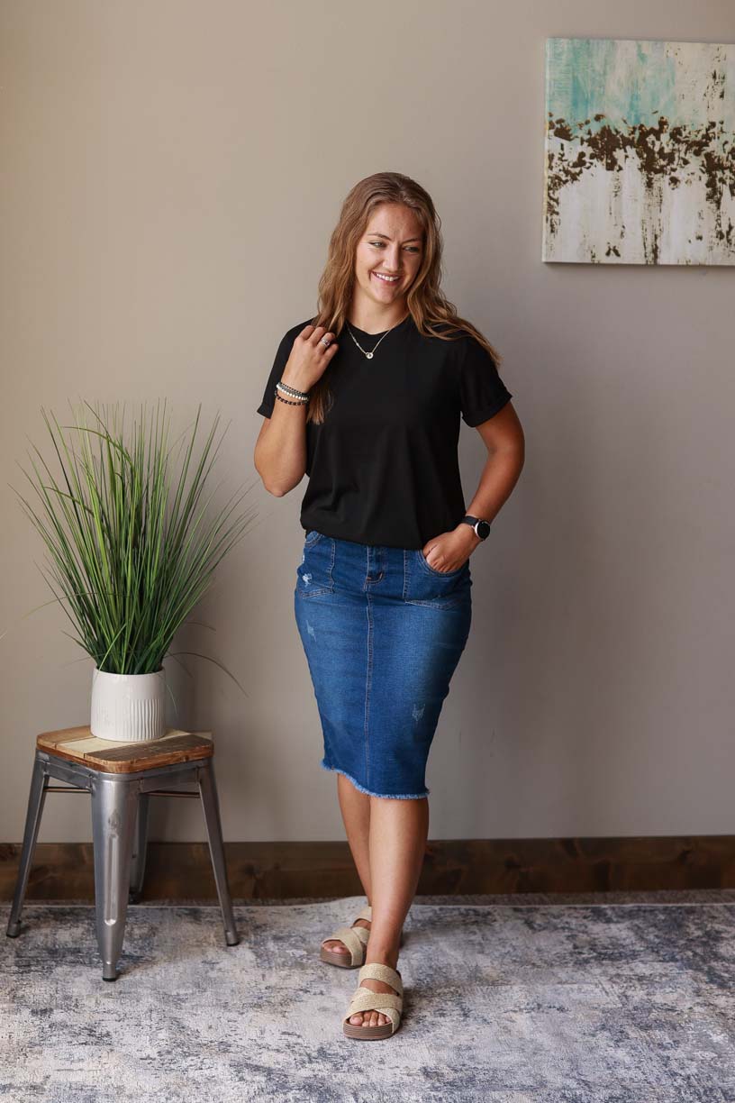 Black Crewneck Short Sleeve Top | Cute, Comfy, Casual Summer Style Classy Closet Online Women's Modest Clothing Boutique