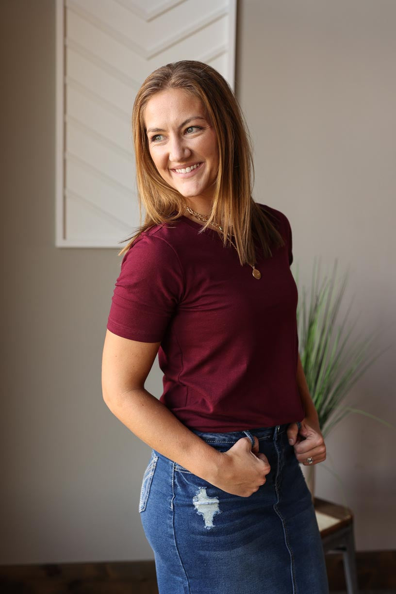 Made for everyday comfort, this Burgundy Short Sleeve Crewneck Top offers a lightweight and super soft feel.  Classy Closet Boutique for Women's Online Modest Fashion Clothing