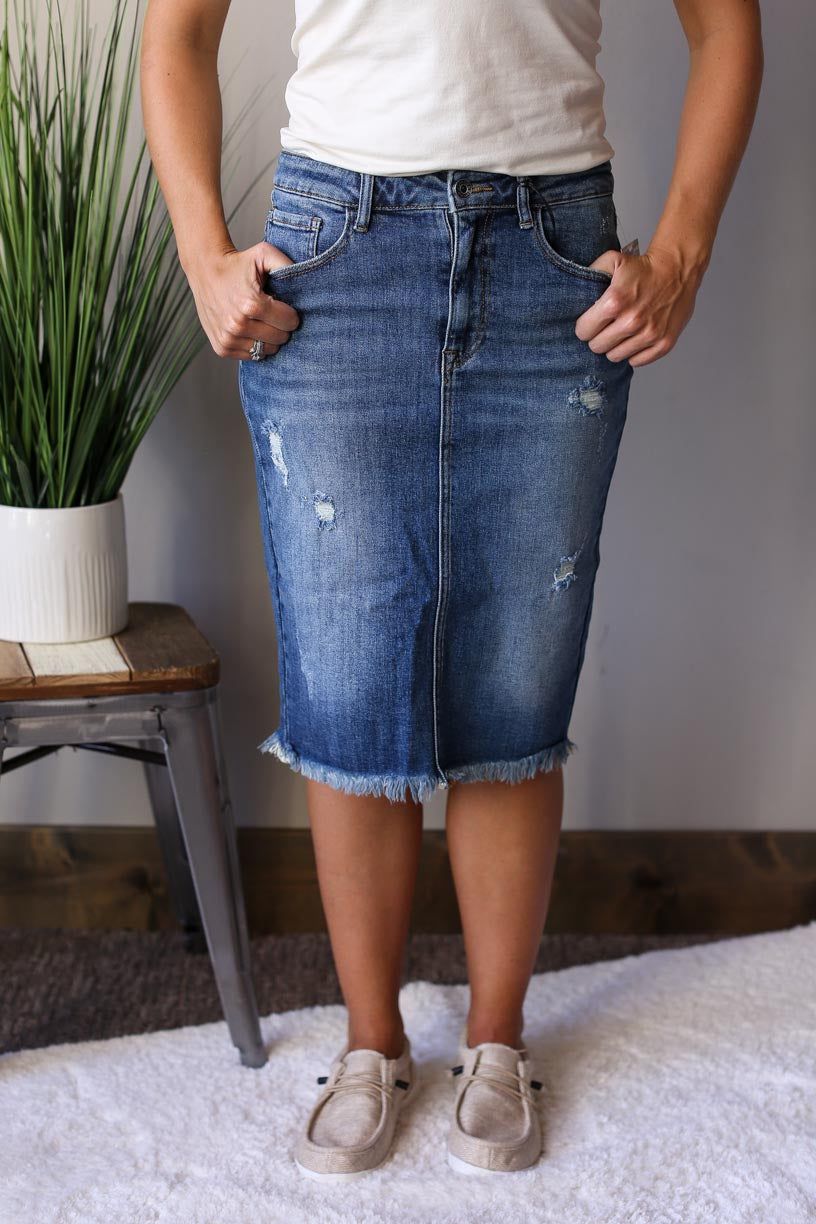 RISEN DISTRESSED FRAY STRETCHY DENIM MIDI SKIRT CLASSY CLOSET ONLINE BOUTIQUE NEAR ME