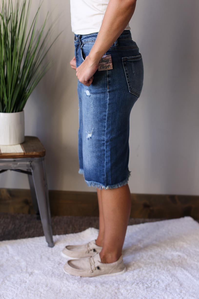 RISEN DISTRESSED FRAY STRETCHY DENIM MIDI SKIRT CLASSY CLOSET ONLINE BOUTIQUE NEAR ME