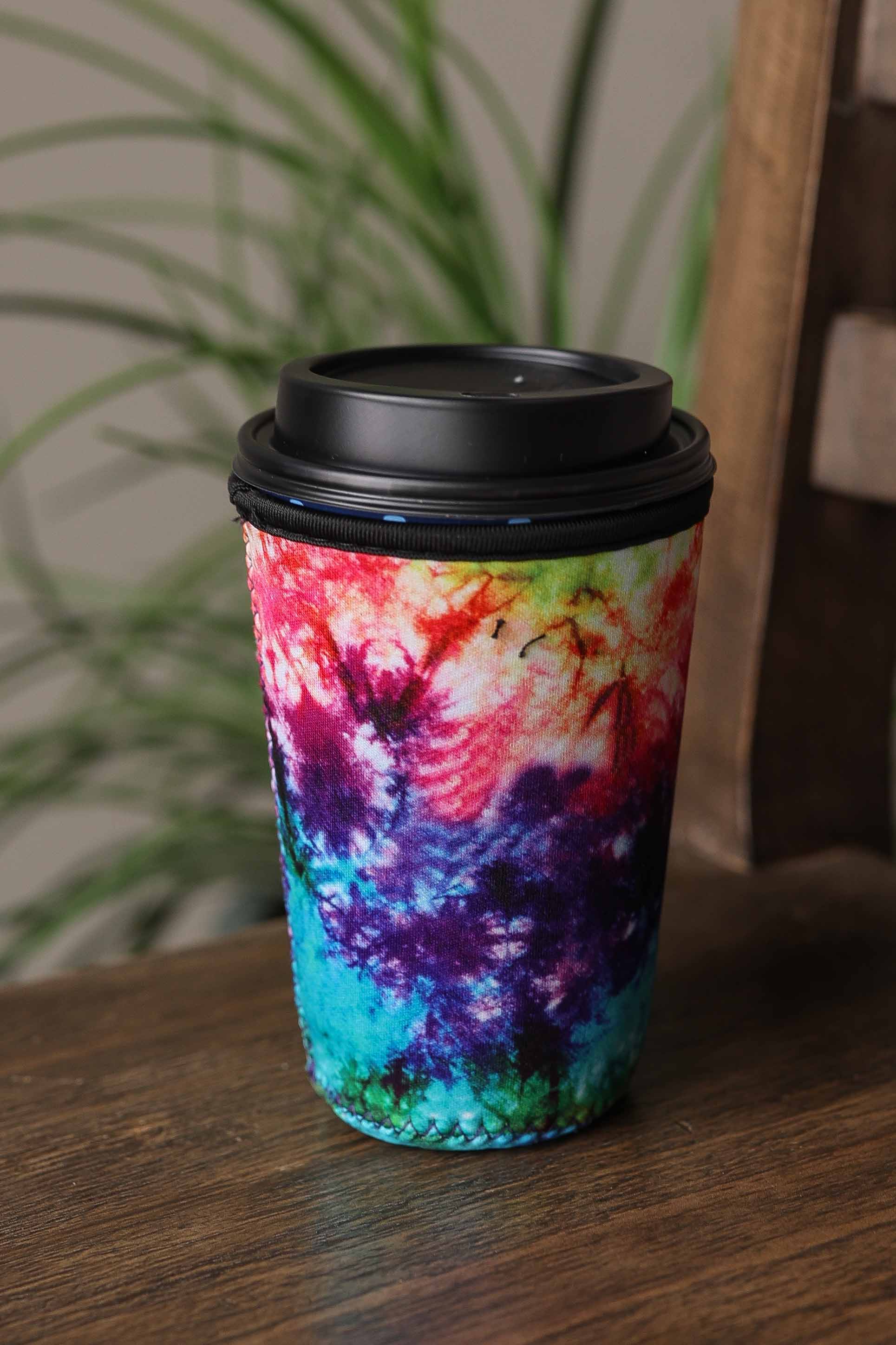 Save those hands holding those cold iced coffees! The are made of neoprene and are the perfect little beverage holders for the Summer or anytime! Medium fits Dunkin 24oz and Starbucks Venti