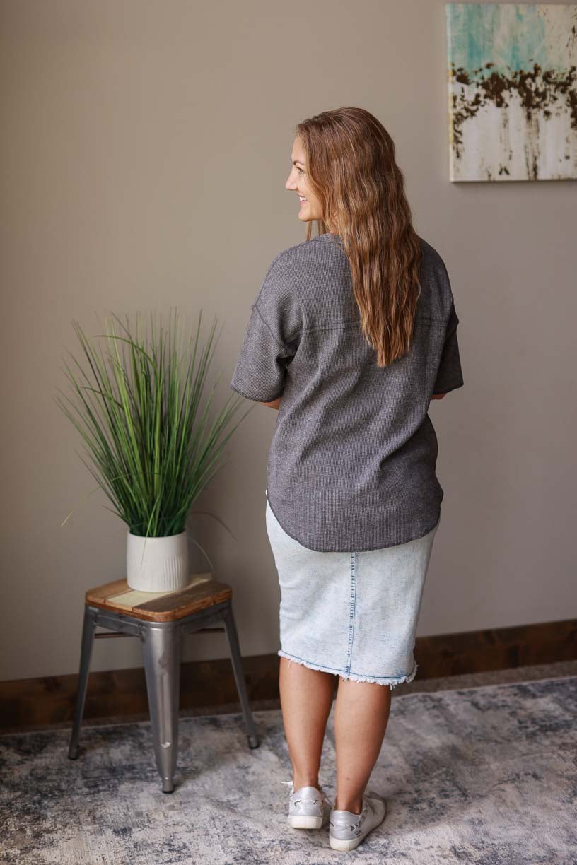 Whether you're running errands or relaxing at home, our Gray Waffle Oversized Top is the cozy choice for everyday style! Online Women's Clothing Boutique for Modest Fashion at Classy Closet