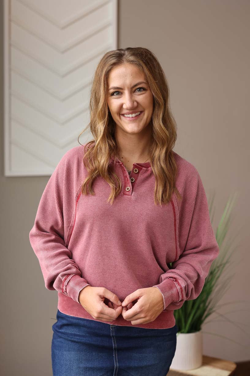 Mauve Waffle Henley Sweatshirt is sure to keep you comfortable and stylish. With its lighter weight and 3-button henley detail, you can look and feel your best. Classy Closet Online Boutique Modest Fashion