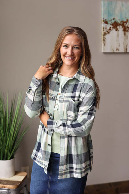 Green Plaid Button Up Flannel Shirt • S
