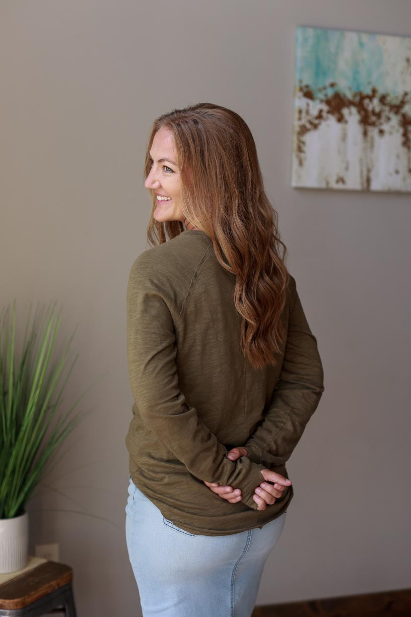 Green Crewneck Long Sleeve Top | Casual Everyday Style Women's Modest Fashion at Classy Closet Online Boutique Near Me Iowa