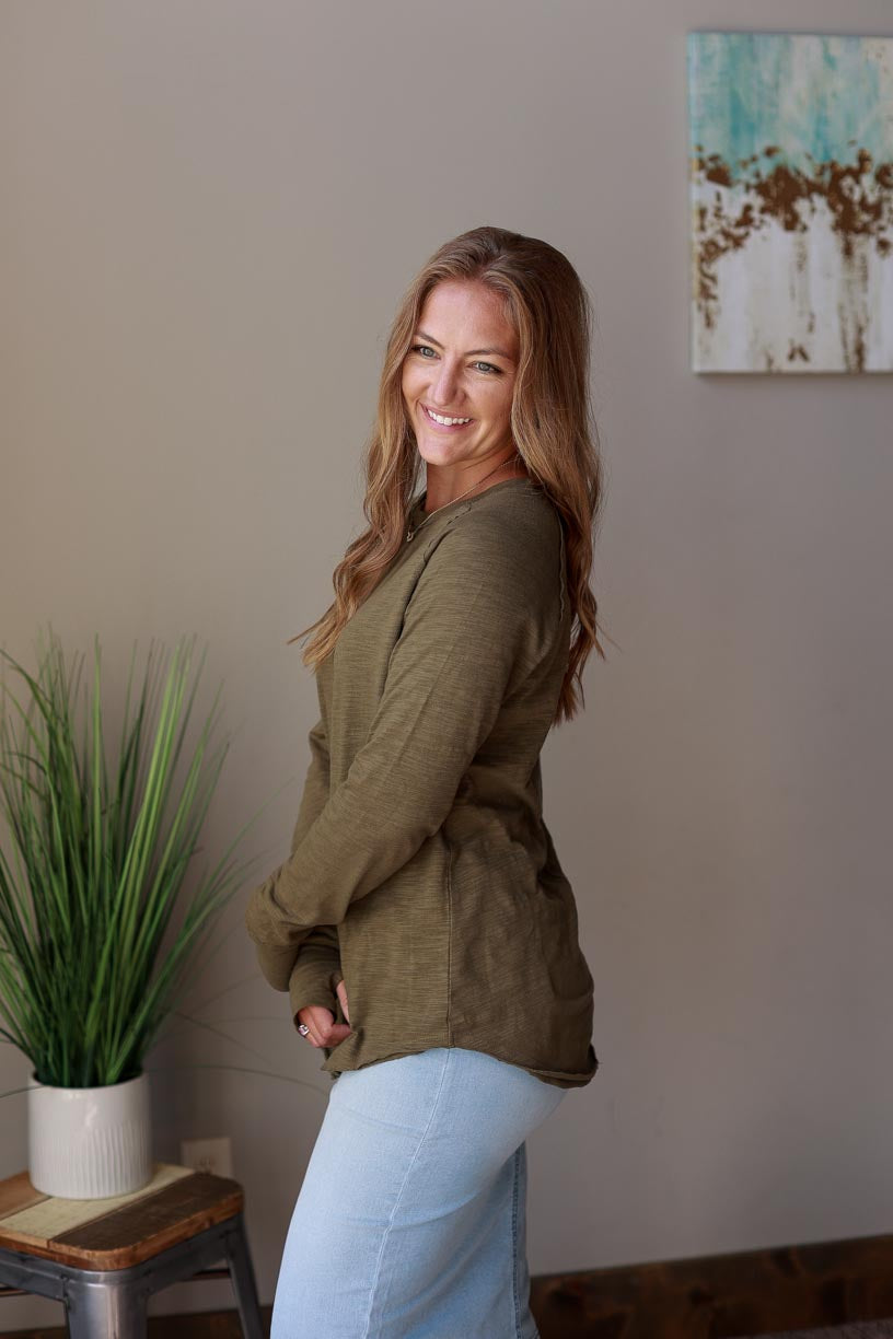 Green Crewneck Long Sleeve Top | Casual Everyday Style Women's Modest Fashion at Classy Closet Online Boutique Near Me Iowa