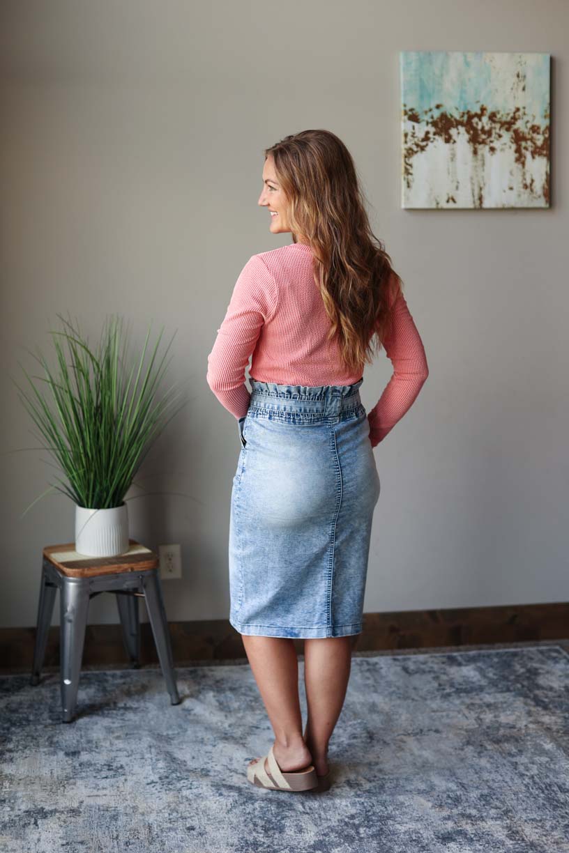 Front view of coral textured long sleeve henley top, perfect for a stylish and comfortable fall outfit at Classy Closet, a women's online modest fashion clothing boutique in Iowa.