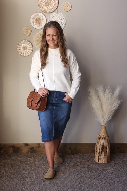 White Front Center Seam Sweater; S-2XL PLUS