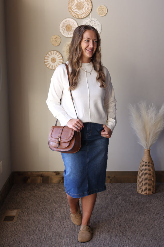 White Front Center Seam Sweater; S-2XL PLUS