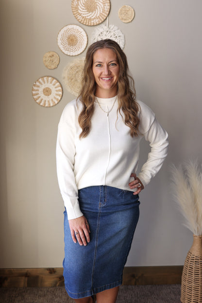 White Front Center Seam Sweater; S-2XL PLUS