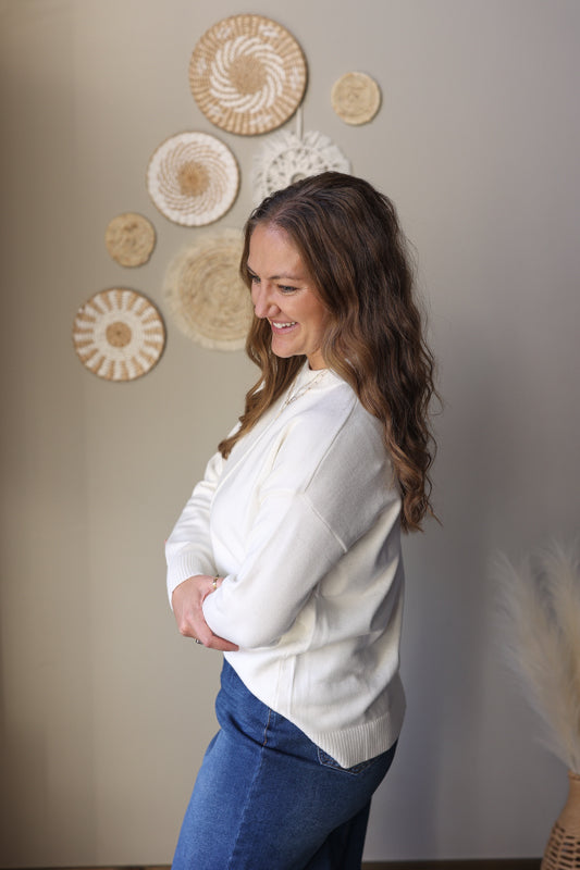 White Front Center Seam Sweater; S-2XL PLUS