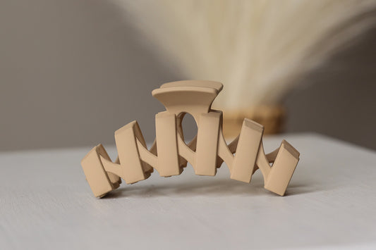 4.5 Inch Ash Mocha Zig Zag Claw Clip