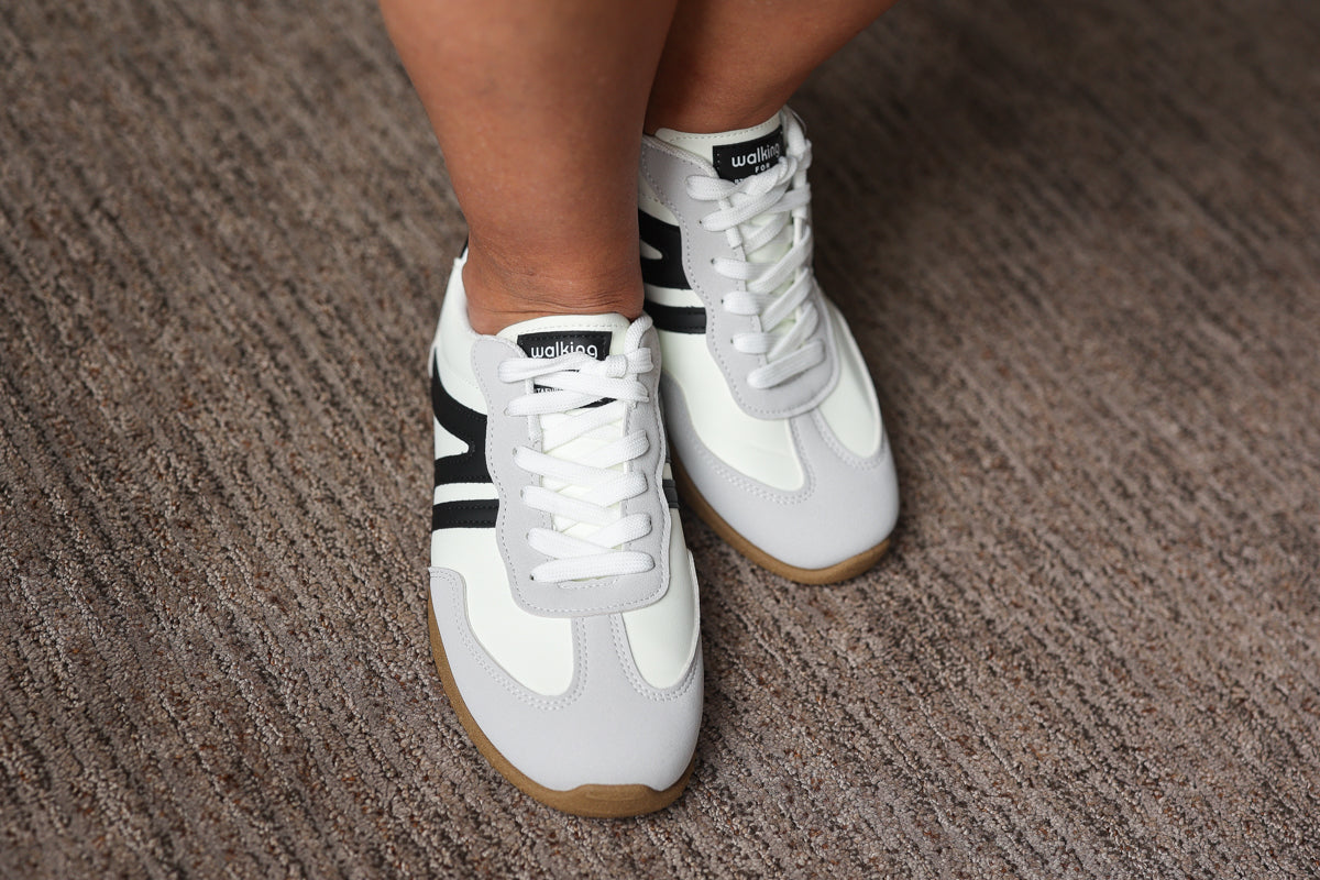 black white gum sole sneaker for everyday comfort mom outfits