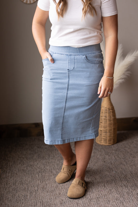 Elastic Waist Light Wash Solid Stretch Midi Jean Skirt