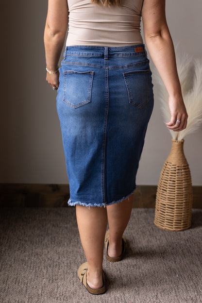 Medium Wash Raw Hem Detail Midi Denim Skirt