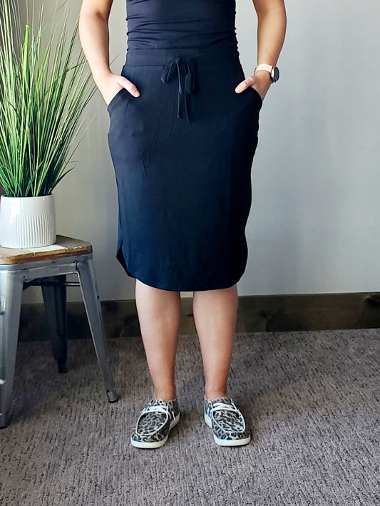 Black Elastic Waist Self Tie Hi-Low Hem Pocket Midi Skirt Classy Closet Modest CLothing Boutique Near Me for Women