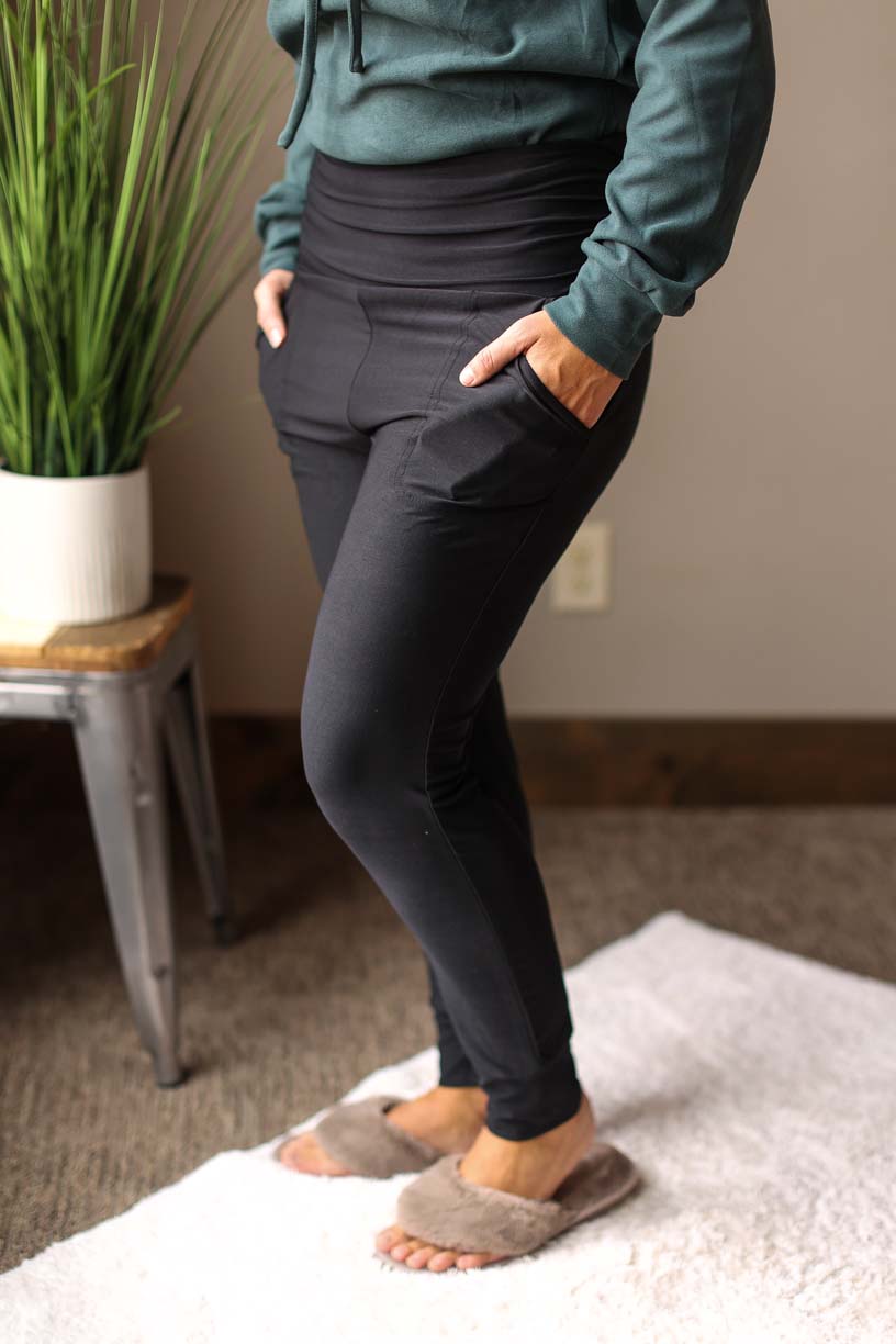 Black High Waist Gathered Pocket Leggings Women's Clothing Classy Closet Boutique NEar Me