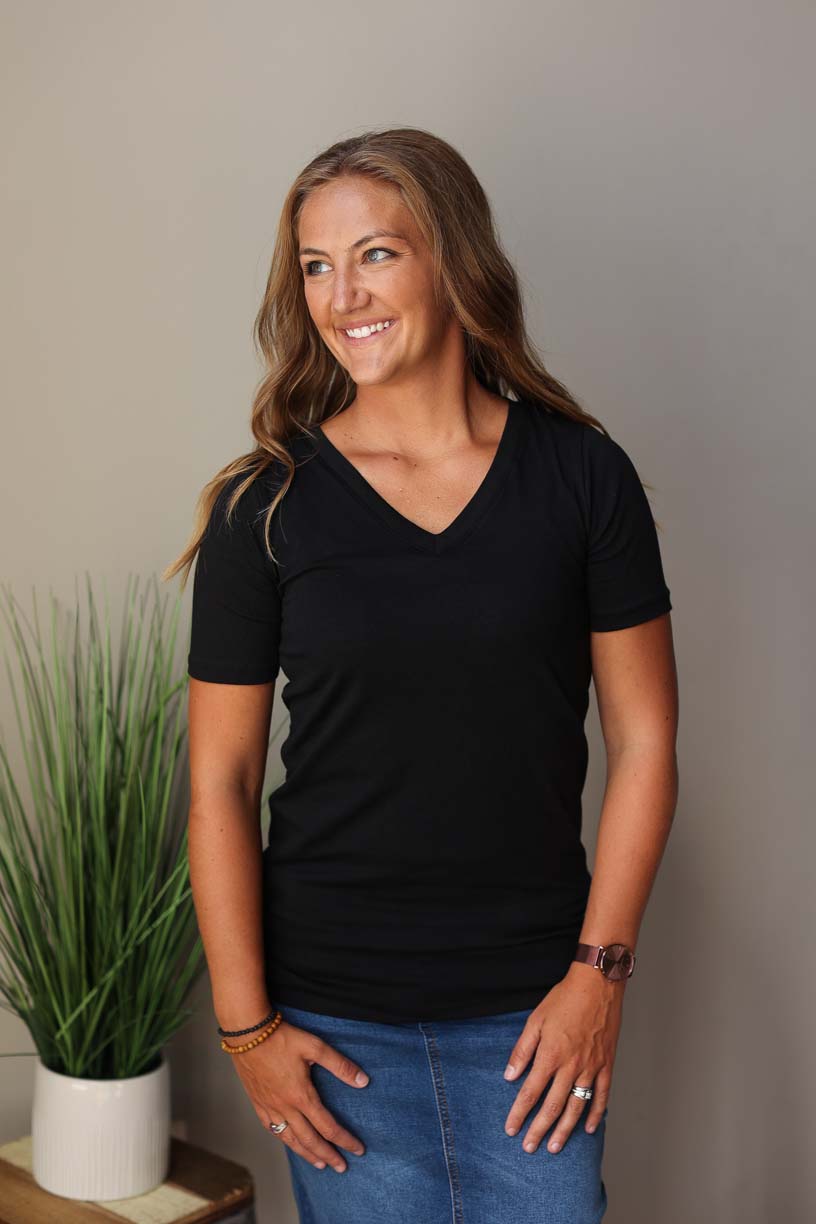 BLACK V-NECK BASIC LAYERING TOP CLASSY CLOSET ONLINE BOUTIQUE FOR MODEST WOMEN'S CLOTHING NEAR ME
