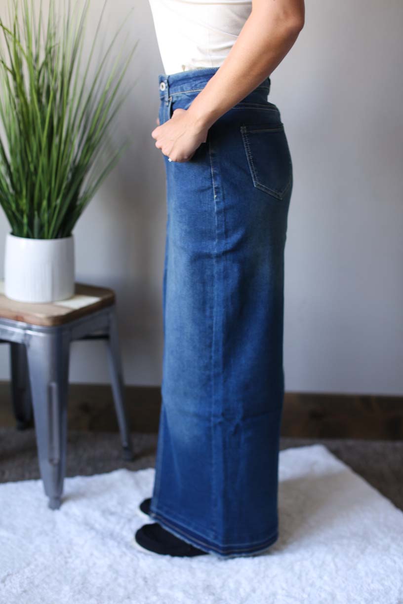STRETCH DENIM LONG SKIRT FOR WOMENS MODEST FASHION CLASSY CLOSET ONLINE BOUTIQUE NEAR ME 