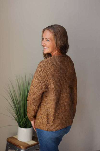 BROWN CHUNKY CABLE KNIT OPEN CARDIGAN SWEATER FOR FALL WINTER OUTFITS 2022 CLASSY CLOSET ONLINE BOUTIQUE NEAR ME 