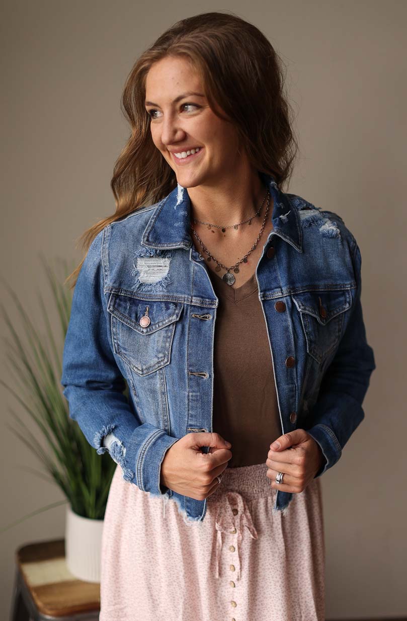 RISEN DISTRESSED DENIM JACKET FOR WOMEN'S OUTFITS CLASSY CLOSET ONLINE BOUTIQUE NEAR ME