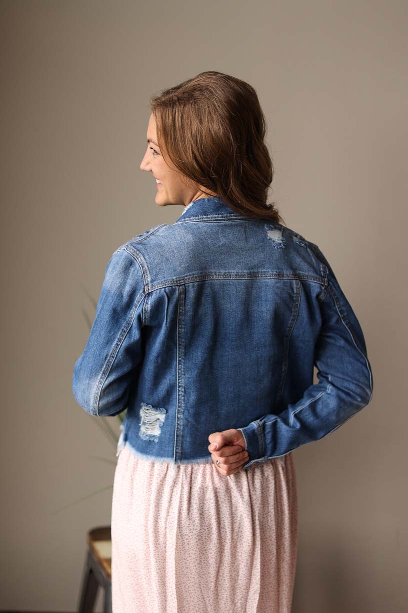 RISEN DISTRESSED DENIM JACKET FOR WOMEN'S OUTFITS CLASSY CLOSET ONLINE BOUTIQUE NEAR ME
