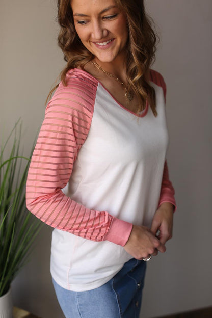 White V-Neck Mesh Pink Sleeve Spring Top for Women's Spring Outfits at Home Work Casual Classy Closet BOutique Near ME